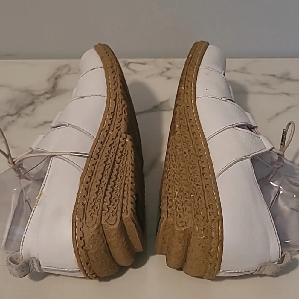 Think! Women's 8.5 White Leather Lace-up Casual Artsy Wedge Loafers Shoes Boho